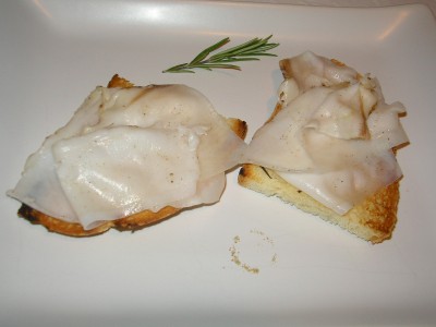 crostini con lardo di colonnata