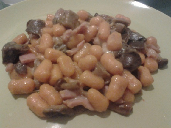 gnocchetti speck e funghi