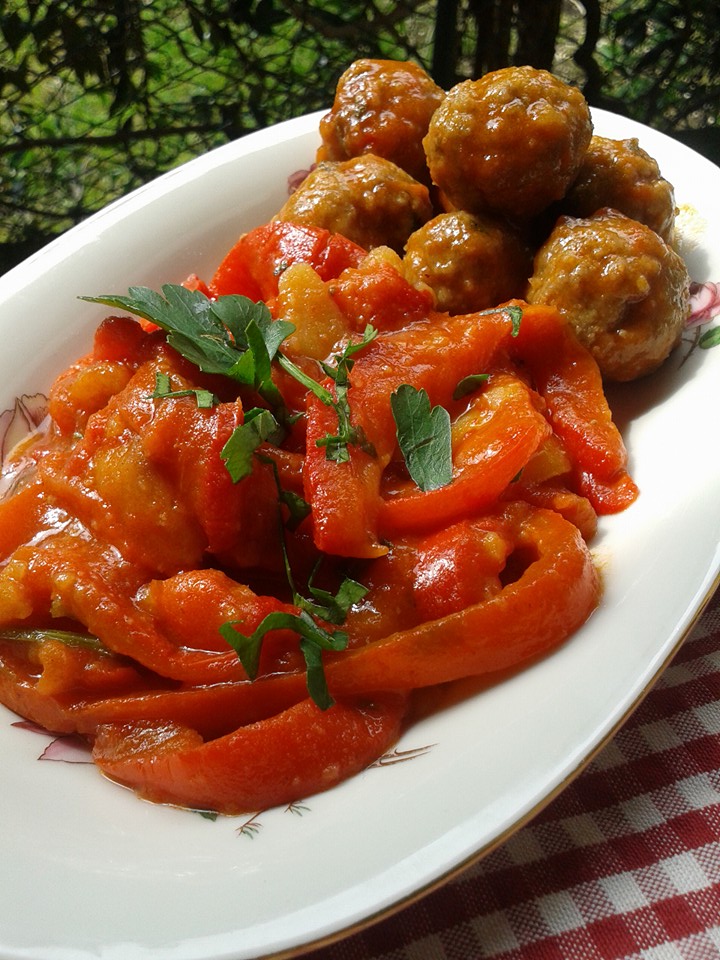 polpette e peperoni al forno